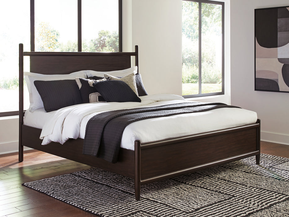 Dantenton California King Panel Bed
