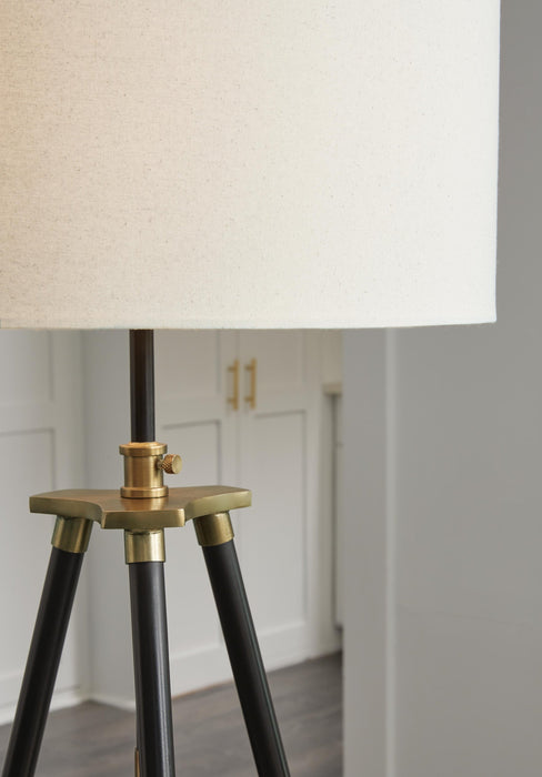 Cashner Metal Floor Lamp (1/CN)