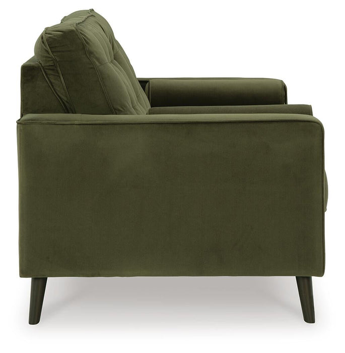 Reveon Lakes Loveseat