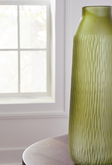 Scottyard I/O Vase