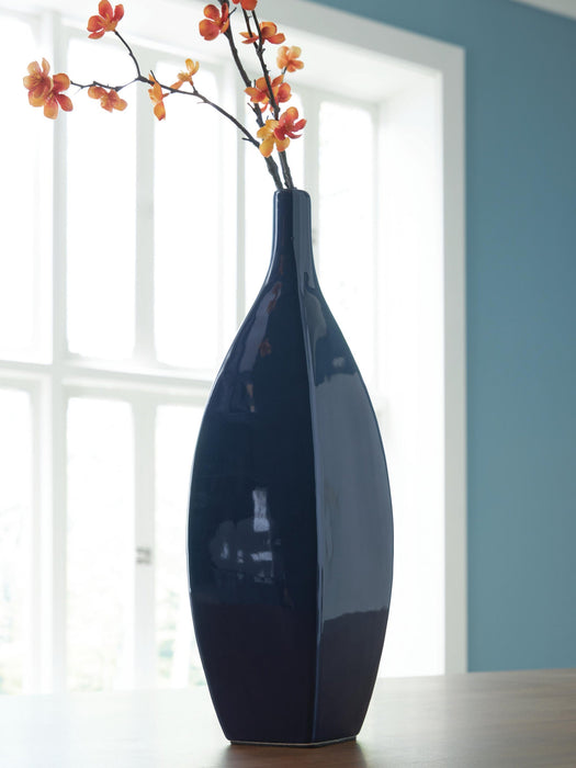 Abtinson I/O Vase