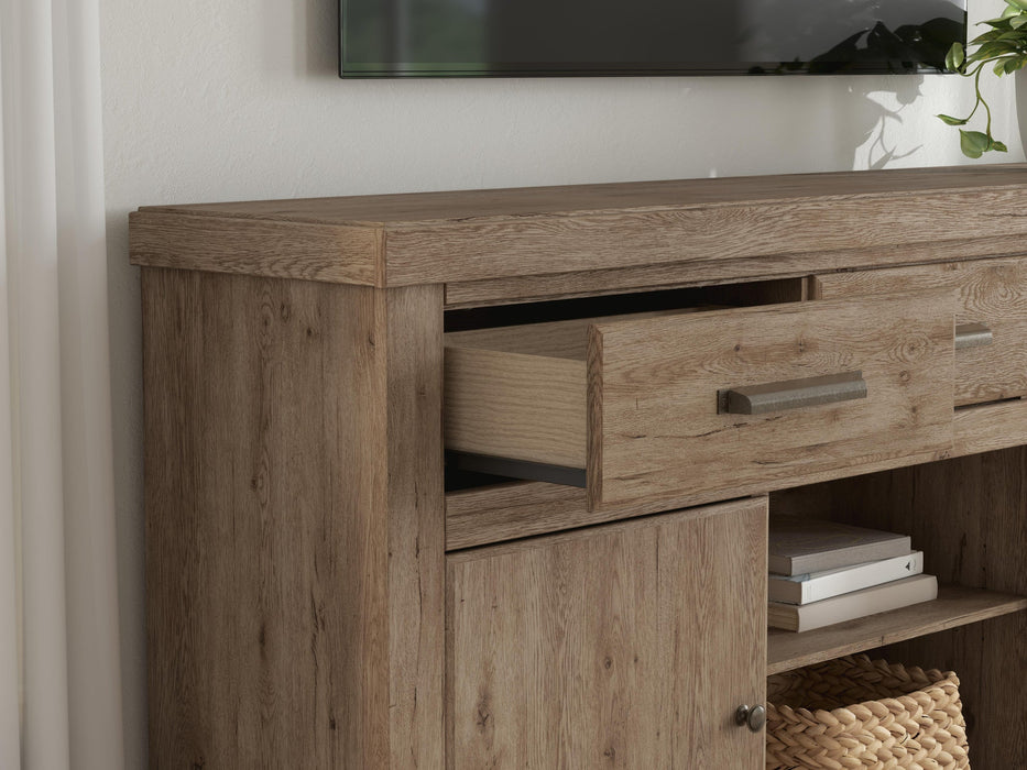 Garistyn XL TV Stand w/Fireplace Option